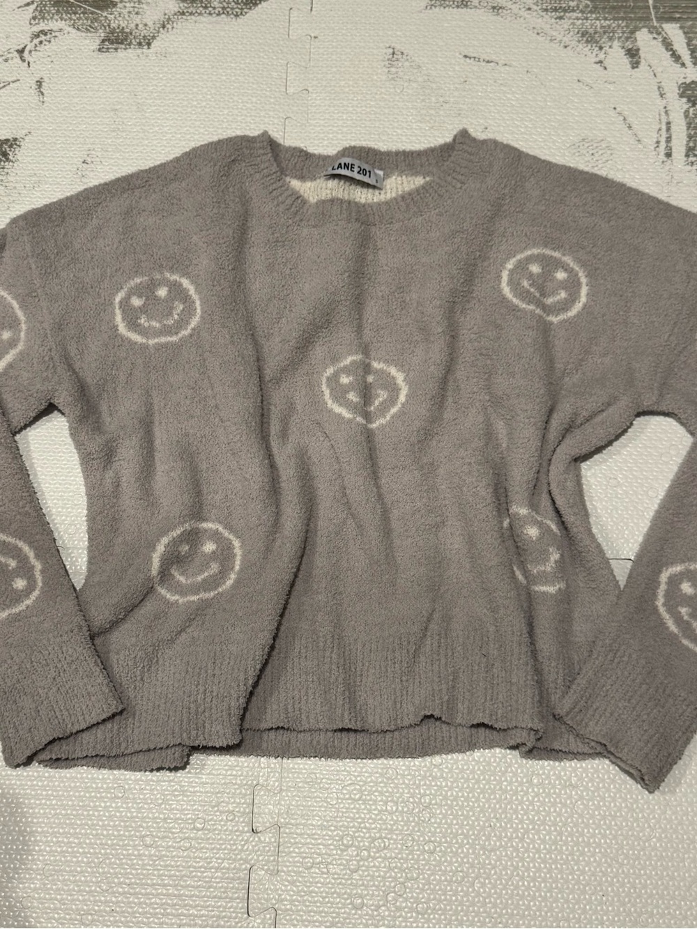 Lane 201 Gray Smiley Crewneck Sweater. Small